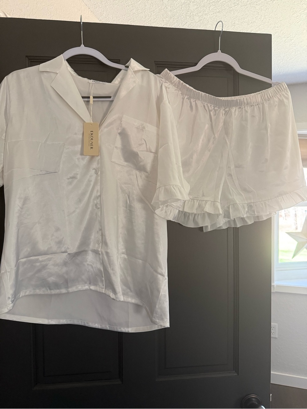 Ekouaer White Satin Pajama Set